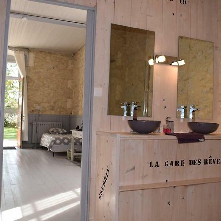 Bed and Breakfast La Gare Gondrin Экстерьер фото