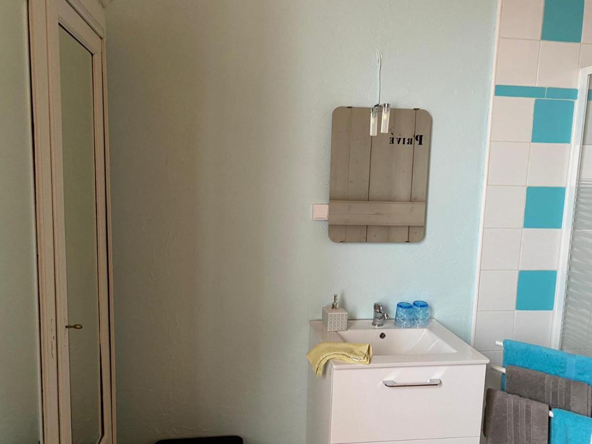 Bed and Breakfast La Gare Gondrin Экстерьер фото