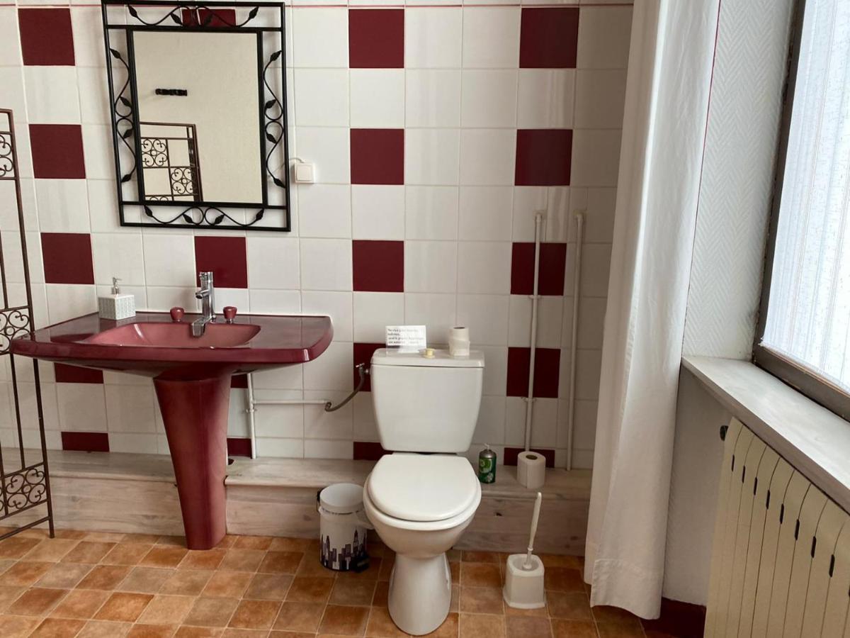 Bed and Breakfast La Gare Gondrin Экстерьер фото