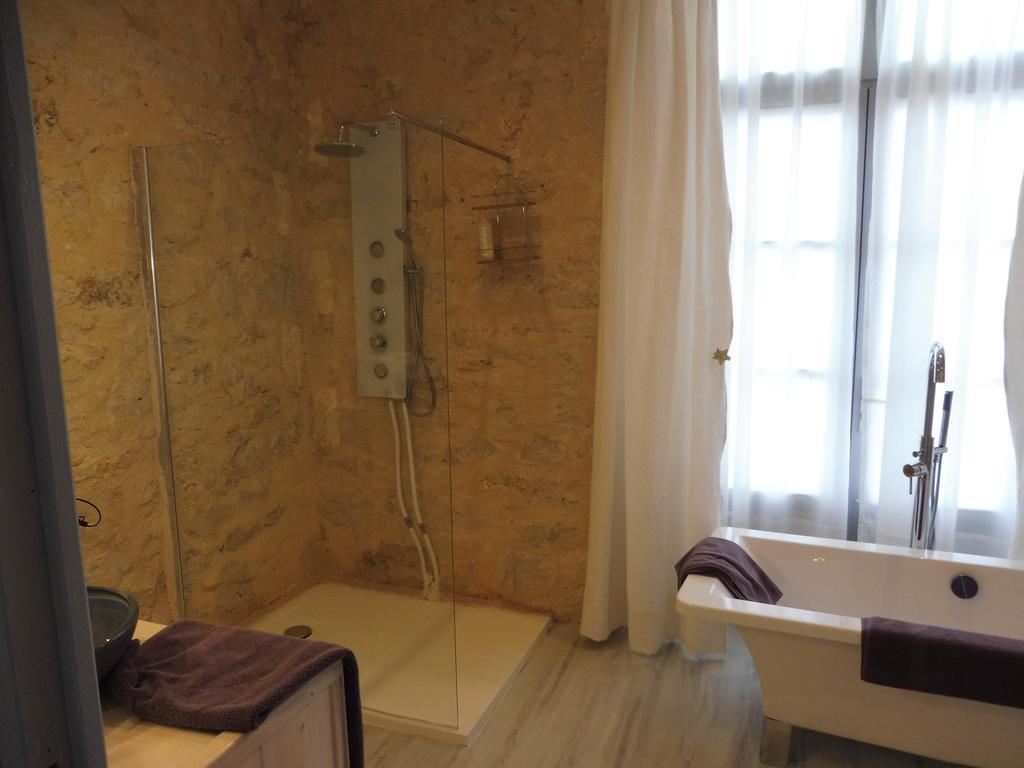 Bed and Breakfast La Gare Gondrin Экстерьер фото