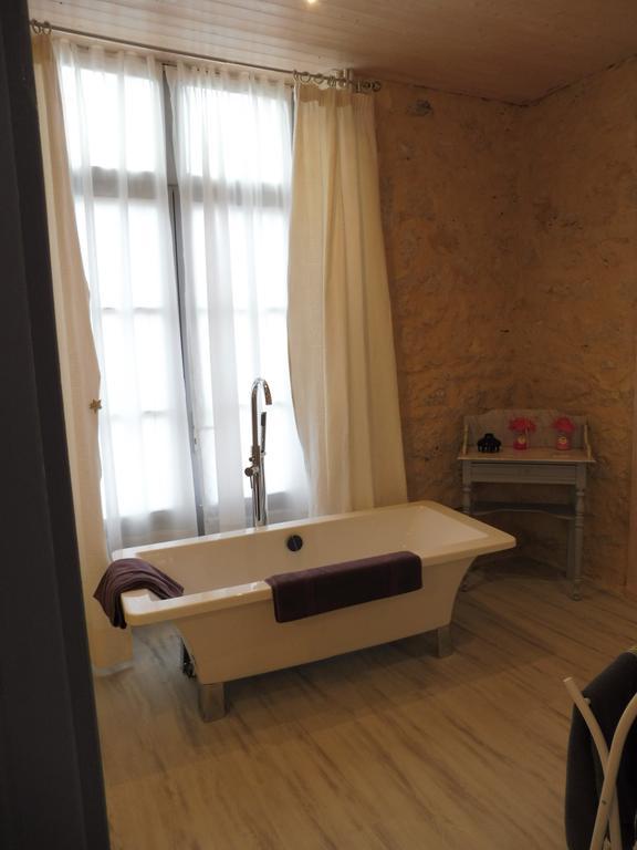 Bed and Breakfast La Gare Gondrin Экстерьер фото